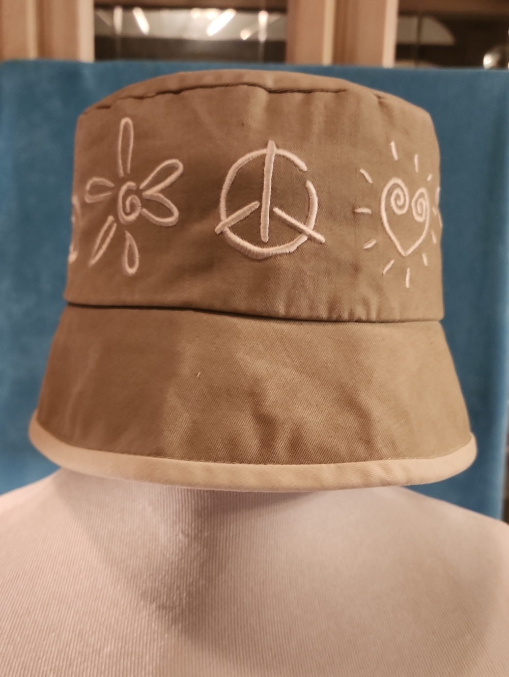 Vintage Walt Disney World Safari Embroidered Bucket Hat